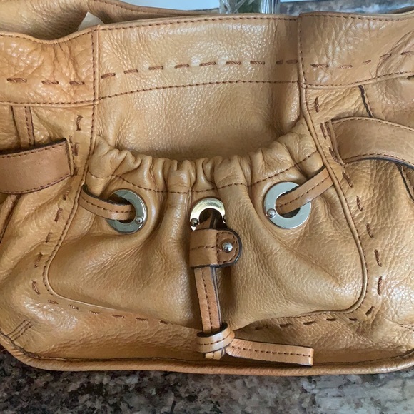 B Makowsky Leather Shoulder Bag - Picture 2 of 10